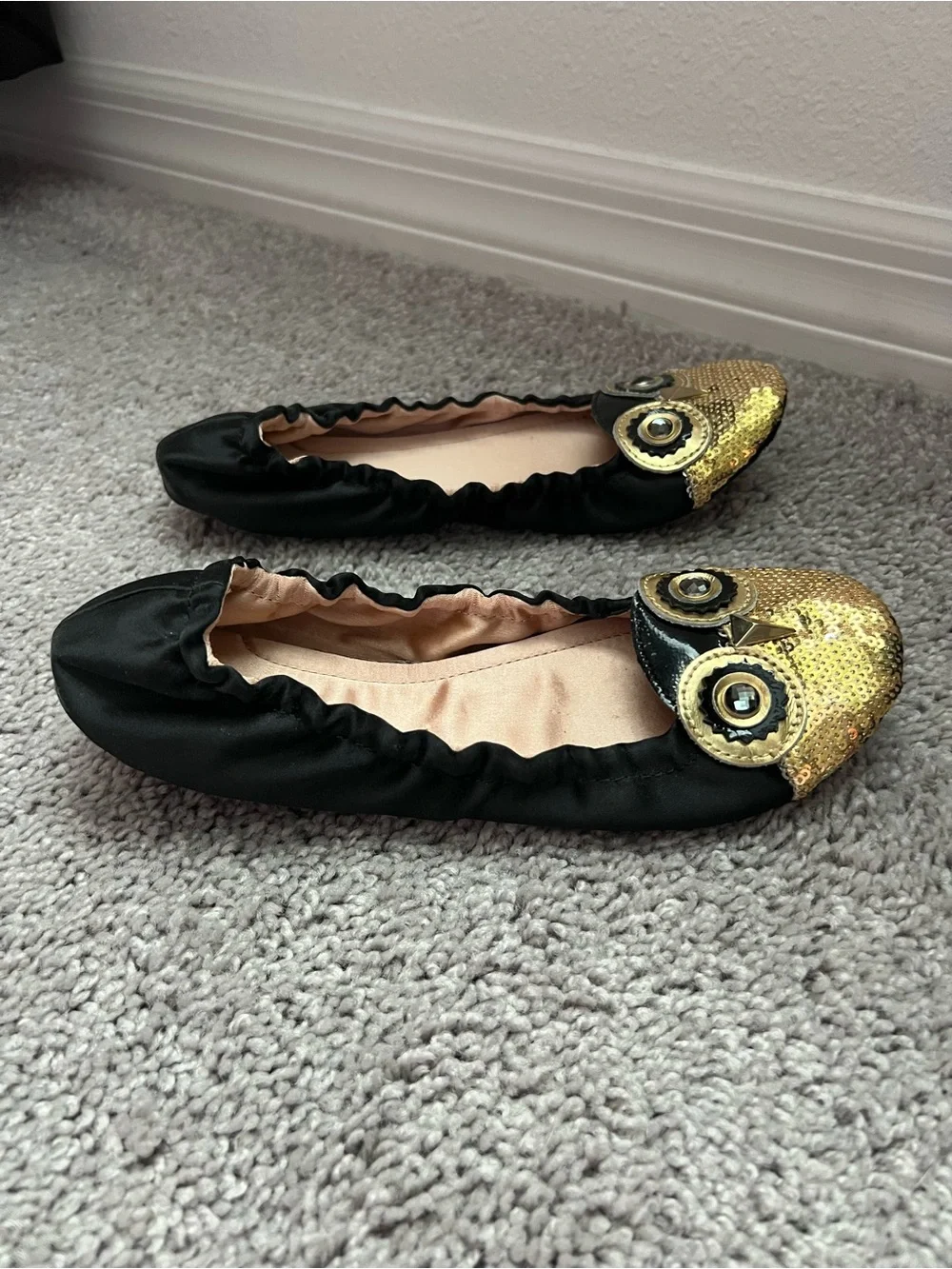 EUC Kate Spade Black Ballet Flats / Slippers with Gold Sequin Owl 6